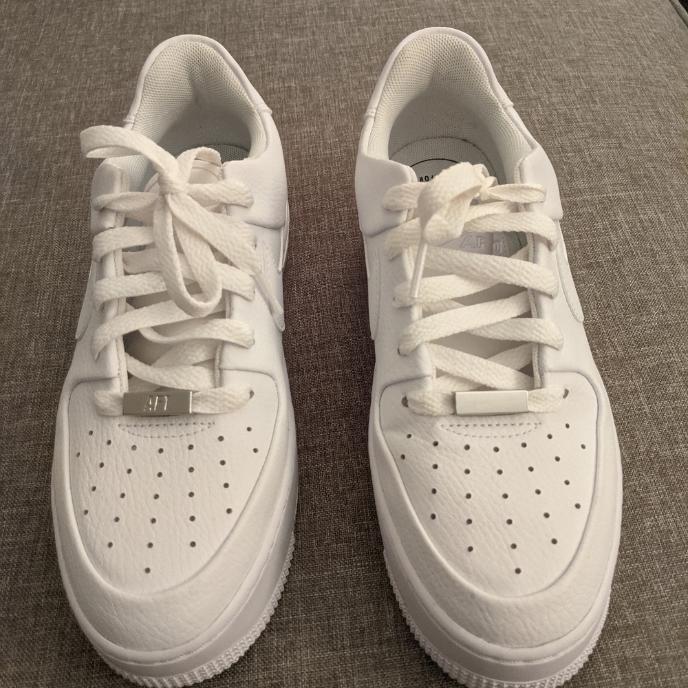 Nike Air Force 1 Sage Low